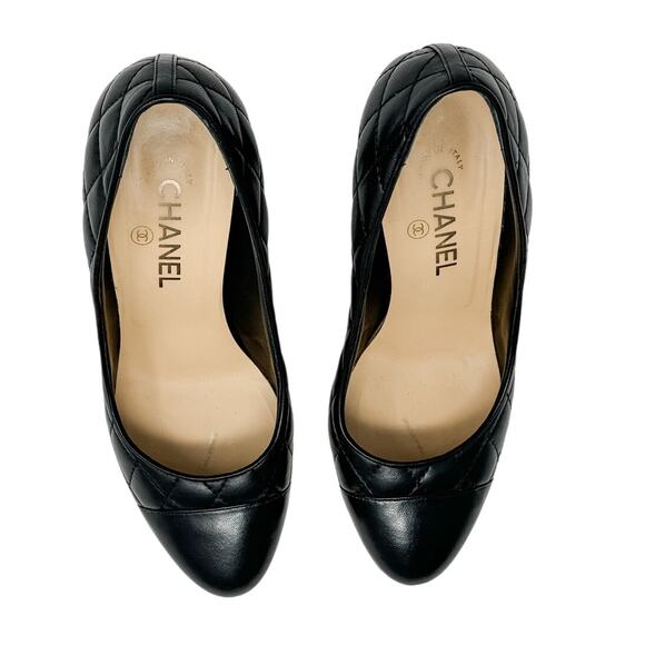 Chanel Classic Quilted Lambskin Cap Toe CC Logo High Heel Pumps Black size 39.5 - Picture 7 of 16